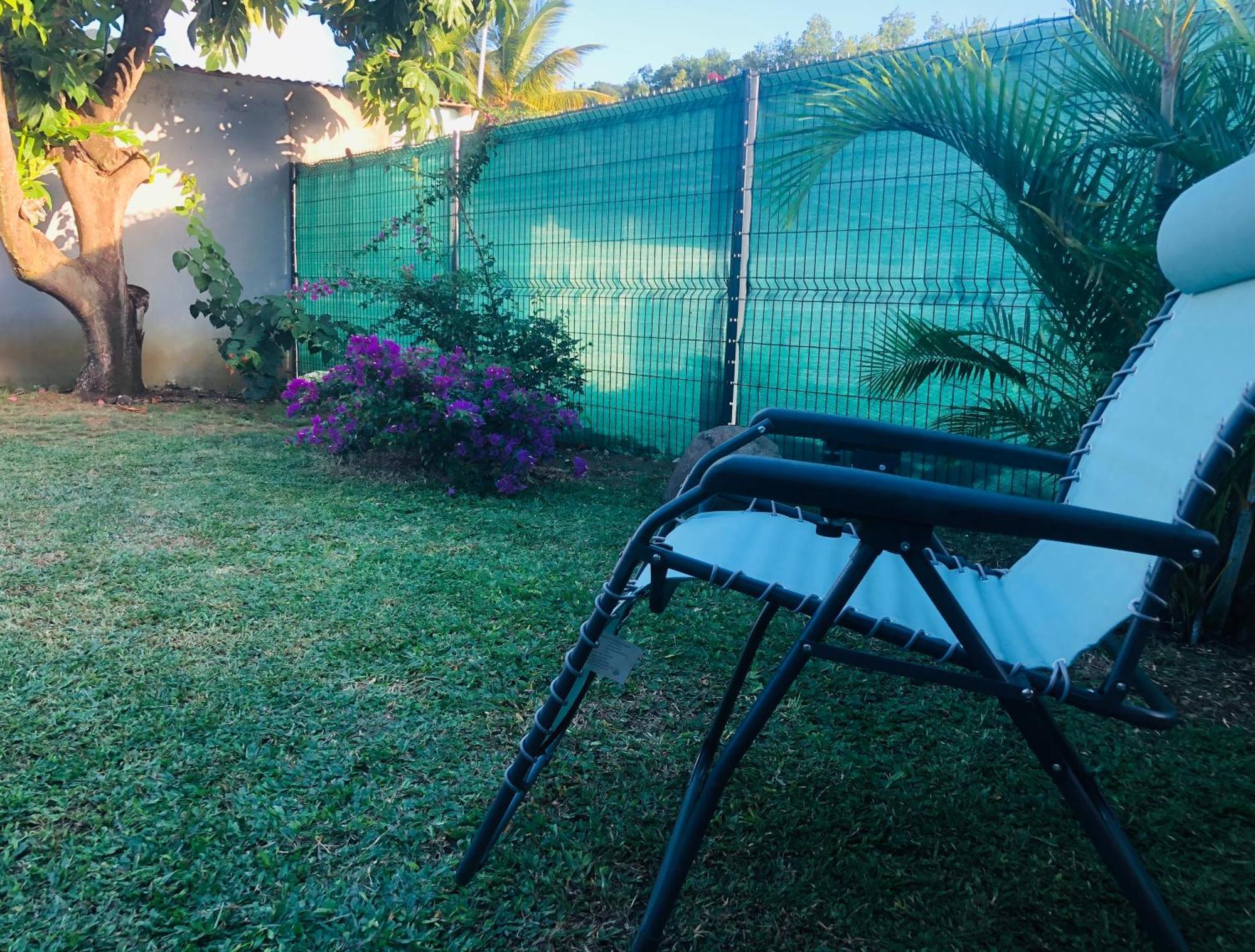 Habitation Baliache - Maison Creole Avec Jardin Privatif, Plage A 200M Deshaies Exterior foto